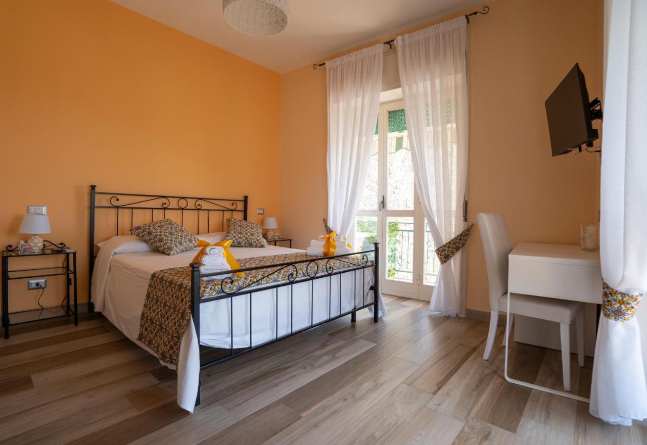 ---5 Minutes From The Sea ---Panorama And A-C Bed and Breakfast Vietri Exteriör bild