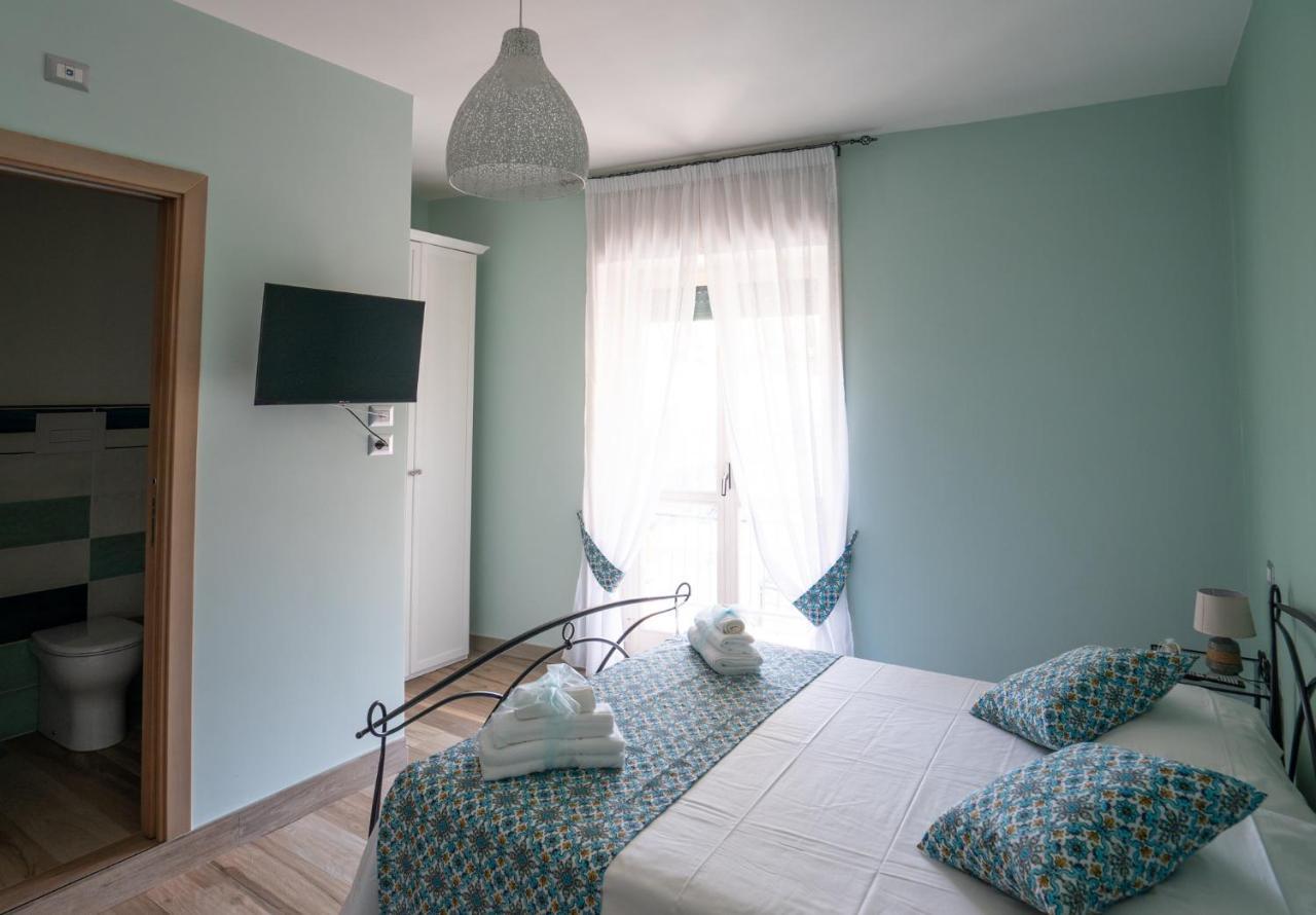 ---5 Minutes From The Sea ---Panorama And A-C Bed and Breakfast Vietri Exteriör bild